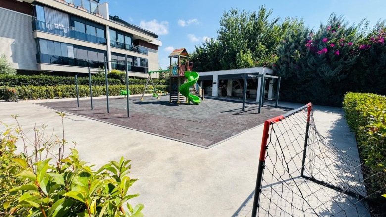 Güzeloba Mah. Muratpaşa Satılık Daire |  4+1 Oda | 260M2 22.700.000Tl  Krediye Uygun  | Çatı Dubleksi | Doğalgaz(Kombi) | 2 Banyo Resim-4