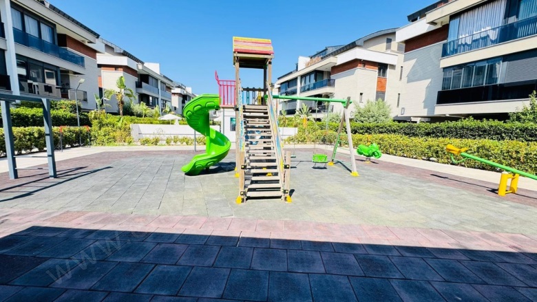 Güzeloba Mah. Muratpaşa Satılık Daire |  4+1 Oda | 260M2 22.700.000Tl  Krediye Uygun  | Çatı Dubleksi | Doğalgaz(Kombi) | 2 Banyo Resim-5