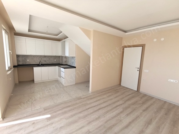 Kütükçü Mah. Kepez Satılık Daire |  5+2 Oda | 190M2 6.470.000Tl  Krediye Uygun  | Çatı Dubleksi | Doğalgaz(Kombi) | 2 Banyo Resim-5