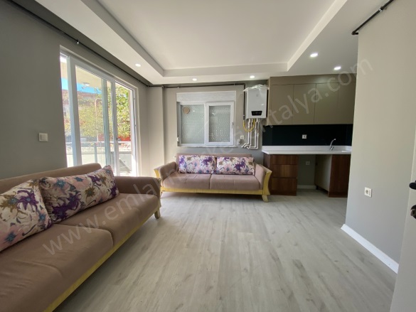 Yüksekalan Mah. Muratpaşa Satılık Daire |  5+1 Oda | 180M2 4.250.000Tl  Krediye Uygun  | Giriş Katı | Doğalgaz(Kombi) | 3 Banyo Resim-2