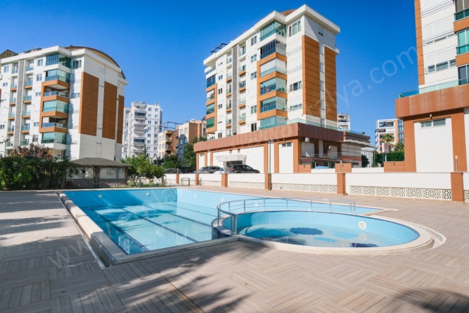 Meydankavağı Mah. Muratpaşa Satılık Daire |  4+1 Oda | 200M2 24.780.000Tl  Krediye Uygun  | 1. Kat | Doğalgaz(Kombi) | 2 Banyo Resim-5