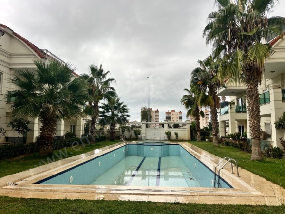 Güzeloba Mah. Muratpaşa Kiralık Daire |  3+1 Oda | 160M2 Aylık 60.000Tl Eşyalı  | Çatı Dubleksi | Doğalgaz(Kombi) | 2 Banyo Resim-2