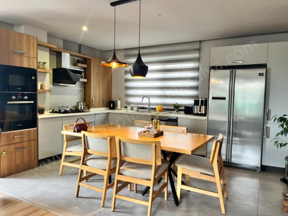 Güzeloba Mah. Muratpaşa Kiralık Daire |  3+1 Oda | 160M2 Aylık 60.000Tl Eşyalı  | Çatı Dubleksi | Doğalgaz(Kombi) | 2 Banyo Resim-5