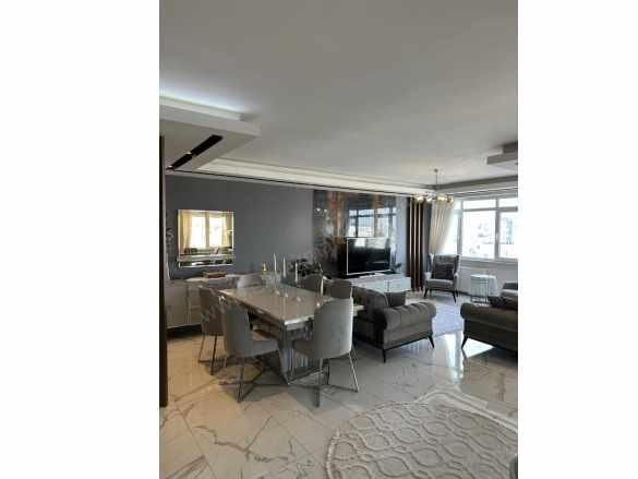 Meydan Perge Bulvarında Çok Geniş Arakat 3+1 Satılık Daire Muratpaşa Meydankavağı Mah