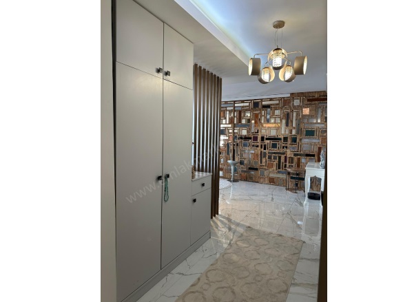 Meydankavağı Mah. Muratpaşa Satılık Daire |  3+1 Oda | 178M2 15.000.000Tl  Krediye Uygun  | 10. Kat | Doğalgaz(Kombi) | 2 Banyo Resim-4