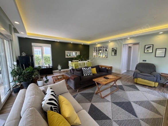 Güzeloba Mah. Muratpaşa Satılık Villa |  6+1 Oda | 600M2 36.500.000Tl  Krediye Uygun  Eşyalı  | Villa | Doğalgaz(Kombi) | 4 Banyo Resim-3