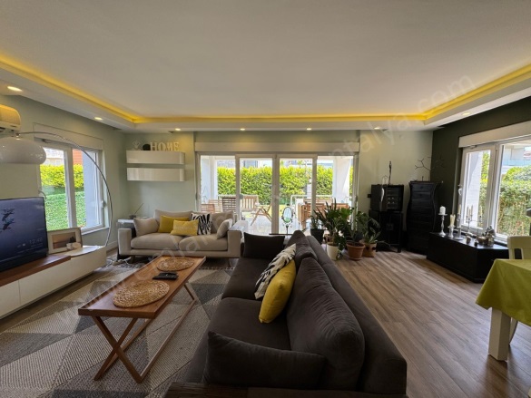 Güzeloba Mah. Muratpaşa Satılık Villa |  6+1 Oda | 600M2 36.500.000Tl  Krediye Uygun  Eşyalı  | Villa | Doğalgaz(Kombi) | 4 Banyo Resim-4