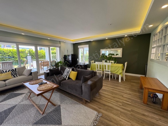 Güzeloba Mah. Muratpaşa Satılık Villa |  6+1 Oda | 600M2 36.500.000Tl  Krediye Uygun  Eşyalı  | Villa | Doğalgaz(Kombi) | 4 Banyo Resim-5