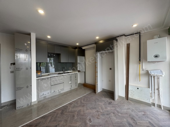 Demircikara Mah. Muratpaşa Satılık Daire |  1+1 Oda | 60M2 4.950.000Tl  Krediye Uygun  | Yüksek Giriş | Doğalgaz(Kombi) | 1 Banyo Resim-2