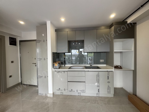 Demircikara Mah. Muratpaşa Satılık Daire |  1+1 Oda | 60M2 4.950.000Tl  Krediye Uygun  | Yüksek Giriş | Doğalgaz(Kombi) | 1 Banyo Resim-4