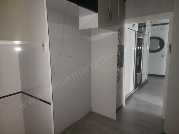 Tahılpazarı Mah. Muratpaşa Satılık Daire |  2+1 Oda | 120M2 5.250.000Tl  Krediye Uygun  | 3. Kat | Klima | 1 Banyo Resim-4