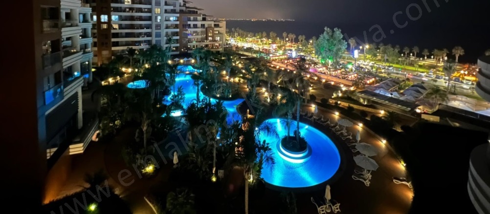 Altınkum Mah. Konyaaltı Satılık Daire |  3+1 Oda | 217M2 1.250.000€  Krediye Uygun  | 3. Kat | Klima | 3 Banyo Resim-1