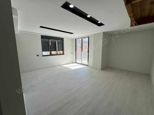 Denize Yürüme Mesafesinde Modern Geniş K Otoparklı 3+1 Dubleks Satılık Daire Muratpaşa Zerdalilik Mah