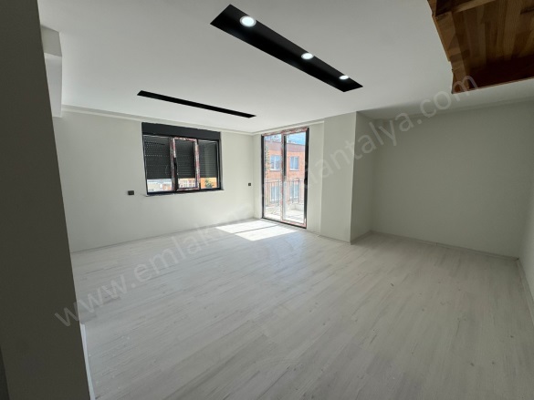 Zerdalilik Mah. Muratpaşa Satılık Daire |  3+1 Oda | 165M2 8.700.000Tl  Krediye Uygun  | Çatı Dubleksi | Klima | 2 Banyo Resim-1