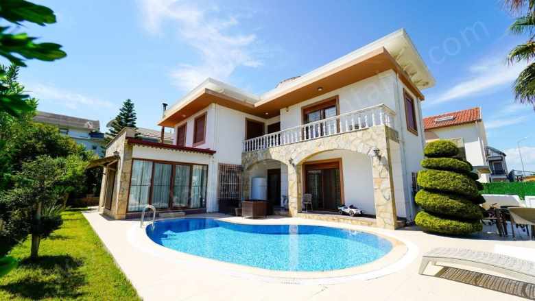 Belekte Denize Sahile 1 Km Müstakil Full Donanımlı 5+1 Satılık Villa Serik Belek Mah