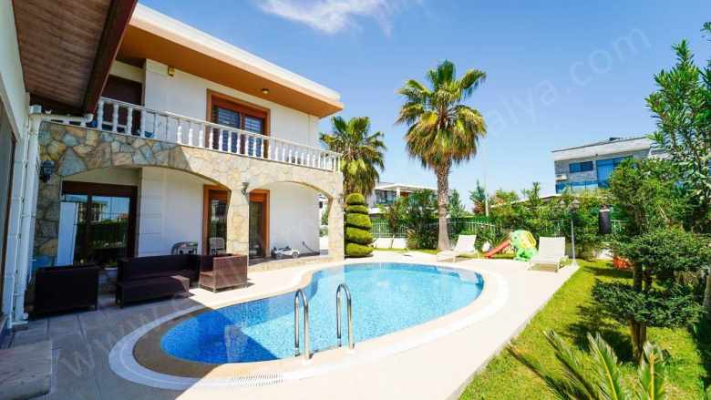 Belekte Denize Sahile 1 Km Müstakil Full Donanımlı 5+1 Satılık Villa Serik Belek Mah