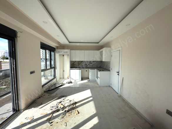 Göksuda Site içi Bahçe Kullanımlı 2+1 Satılık Daire Kepez Göksu Mah