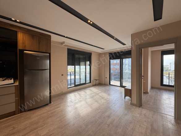 Göksu Tahtakale Yakını Site içi Arakat Fırsat 1+1 Satılık Daire Kepez Mah