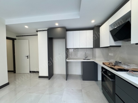 Kızıltoprak Mah. Muratpaşa Satılık Daire |  2+1 Oda | 98M2 6.300.000Tl  Krediye Uygun  | 1. Kat | Doğalgaz(Kombi) | 1 Banyo Resim-1