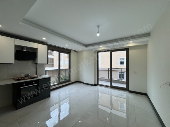 Kızıltoprak Mah. Muratpaşa Satılık Daire |  2+1 Oda | 98M2 6.300.000Tl  Krediye Uygun  | 1. Kat | Doğalgaz(Kombi) | 1 Banyo Resim-2