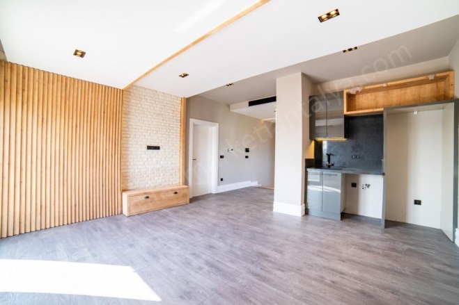 Güzeloba Mah. Muratpaşa Satılık Villa |  5+1 Oda | 360M2 47.500.000Tl  Krediye Uygun  | Tripleks | Doğalgaz(Kombi) | 4 Banyo Resim-3