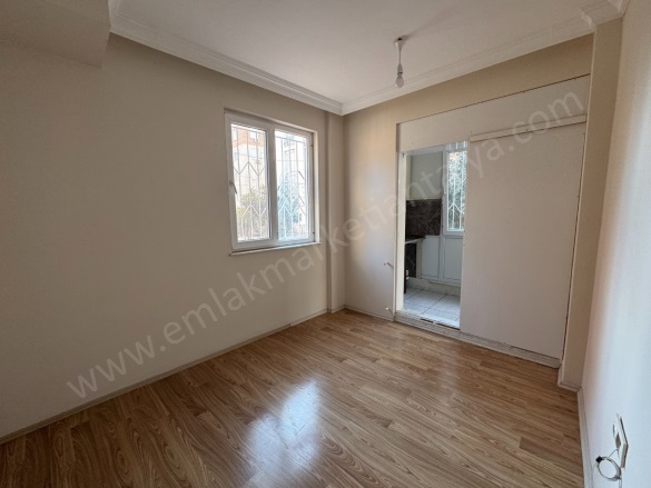 Kızıltoprak Mah. Muratpaşa Satılık Daire |  1+1 Oda | 68M2 2.600.000Tl  Krediye Uygun  | Yüksek Giriş | Doğalgaz(Kombi) | 1 Banyo Resim-1