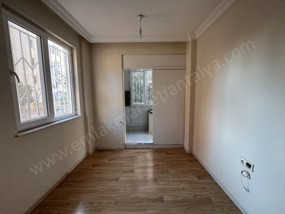 Kızıltoprak Mah. Muratpaşa Satılık Daire |  1+1 Oda | 68M2 2.600.000Tl  Krediye Uygun  | Yüksek Giriş | Doğalgaz(Kombi) | 1 Banyo Resim-2