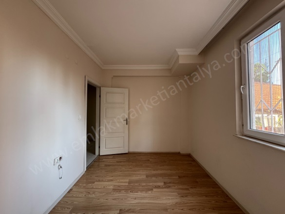 Kızıltoprak Mah. Muratpaşa Satılık Daire |  1+1 Oda | 68M2 2.600.000Tl  Krediye Uygun  | Yüksek Giriş | Doğalgaz(Kombi) | 1 Banyo Resim-5