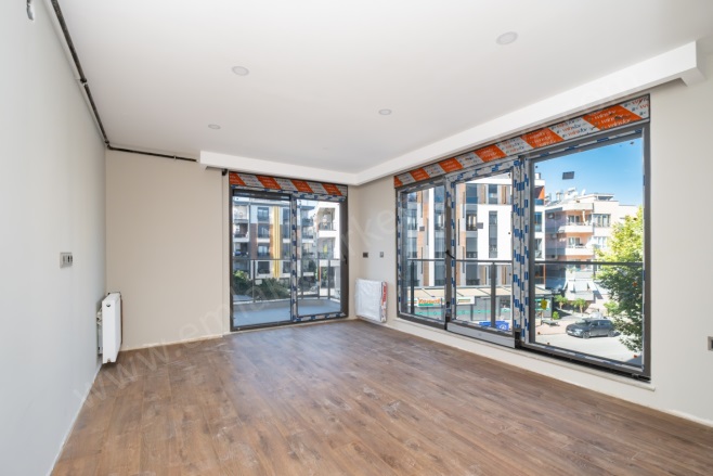 Zerdalilik Mah. Muratpaşa Satılık Daire |  1+1 Oda | 70M2 6.400.000Tl  Krediye Uygun  | 3. Kat | Doğalgaz(Kombi) | 1 Banyo Resim-3