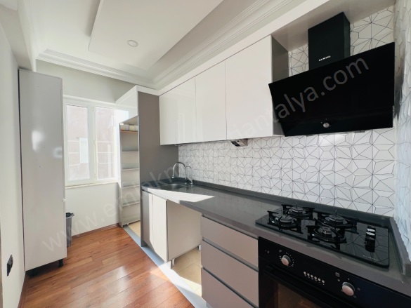 Kızıltoprak Mah. Muratpaşa Satılık Daire |  2+1 Oda | 90M2 5.200.000Tl  Krediye Uygun  | 2. Kat | Doğalgaz(Kombi) | 1 Banyo Resim-1