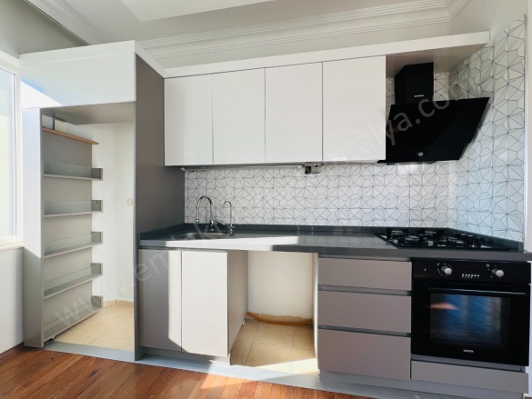 Kızıltoprak Mah. Muratpaşa Satılık Daire |  2+1 Oda | 90M2 5.200.000Tl  Krediye Uygun  | 2. Kat | Doğalgaz(Kombi) | 1 Banyo Resim-3