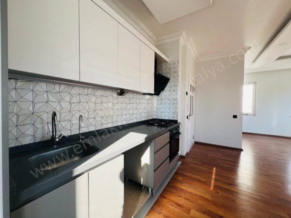 Kızıltoprak Mah. Muratpaşa Satılık Daire |  2+1 Oda | 90M2 5.200.000Tl  Krediye Uygun  | 2. Kat | Doğalgaz(Kombi) | 1 Banyo Resim-4