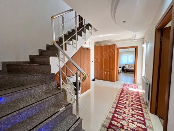 Liman Mah. Konyaaltı Satılık Daire |  6+1 Oda | 300M2 13.500.000Tl  Krediye Uygun  | 3. Kat | Doğalgaz(Kombi) | 2 Banyo Resim-1