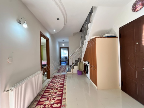 Liman Mah. Konyaaltı Satılık Daire |  6+1 Oda | 300M2 13.500.000Tl  Krediye Uygun  | 3. Kat | Doğalgaz(Kombi) | 2 Banyo Resim-2