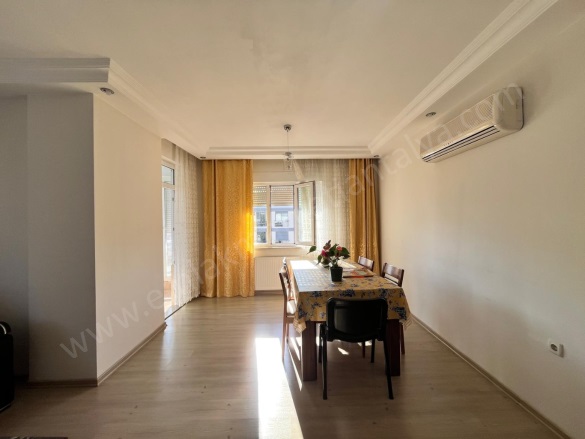 Liman Mah. Konyaaltı Satılık Daire |  6+1 Oda | 300M2 13.500.000Tl  Krediye Uygun  | 3. Kat | Doğalgaz(Kombi) | 2 Banyo Resim-5