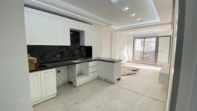 Bahçelievler Mah. Muratpaşa Satılık Daire |  1+1 Oda | 70M2 7.000.000Tl  Krediye Uygun  | Bahçe Katı | Doğalgaz(Kombi) | 1 Banyo Resim-1