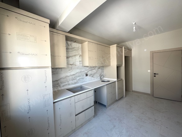 Kızıltoprak Mah. Muratpaşa Satılık Daire |  4+1 Oda | 220M2 11.000.000Tl  Krediye Uygun  | Çatı Dubleksi | Doğalgaz(Kombi) | 2 Banyo Resim-3