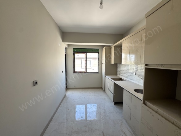 Kızıltoprak Mah. Muratpaşa Satılık Daire |  4+1 Oda | 220M2 11.000.000Tl  Krediye Uygun  | Çatı Dubleksi | Doğalgaz(Kombi) | 2 Banyo Resim-4