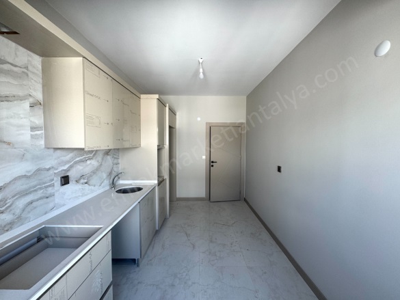 Kızıltoprak Mah. Muratpaşa Satılık Daire |  4+1 Oda | 220M2 9.500.000Tl  Krediye Uygun  | Çatı Dubleksi | Doğalgaz(Kombi) | 2 Banyo Resim-5