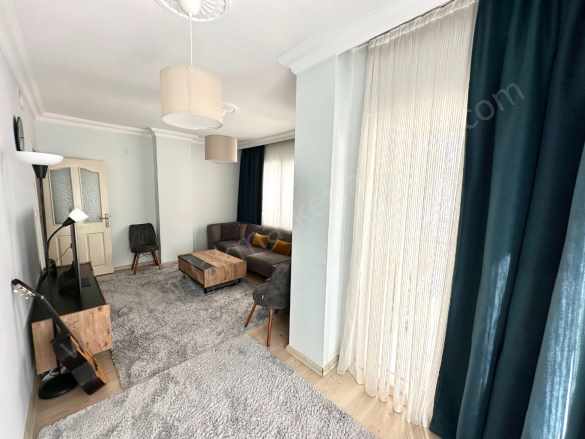 Konukseverde Ayrı Mutfaklı Geniş Kullanışlı 2+1 Arakat Satılık Daire Muratpaşa Konuksever Mah