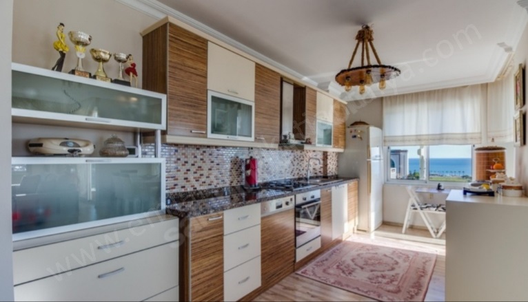 Gürsu Mah. Konyaaltı Satılık Daire |  3+1 Oda | 160M2 17.900.000Tl  Krediye Uygun  Eşyalı  | 9. Kat | Doğalgaz(Kombi) | 2 Banyo Resim-3