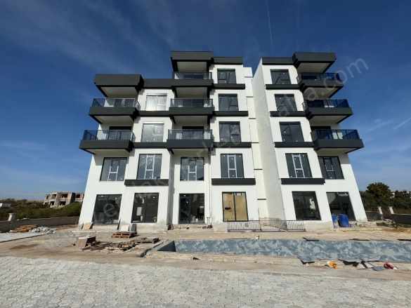 Altıntaşta Havuzlu 3+1 Satılık Daire Bahçe Dubleksi Aksu Altıntaş Mah