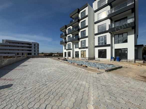 Altıntaşta Havuzlu 3+1 Satılık Daire Bahçe Dubleksi Aksu Altıntaş Mah