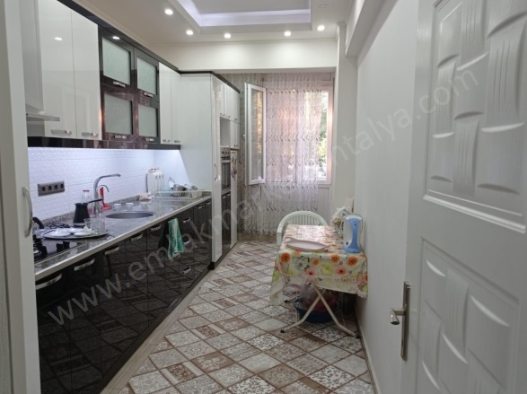 Varlık Mah. Muratpaşa Satılık Daire |  3+1 Oda | 130M2 5.850.000Tl  Krediye Uygun  | 1. Kat | Klima | 1 Banyo Resim-3