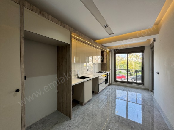 Zerdalilik Mah. Muratpaşa Satılık Daire |  3+1 Oda | 138M2 12.500.000Tl  Krediye Uygun  | 1. Kat | Doğalgaz(Kombi) | 2 Banyo Resim-1