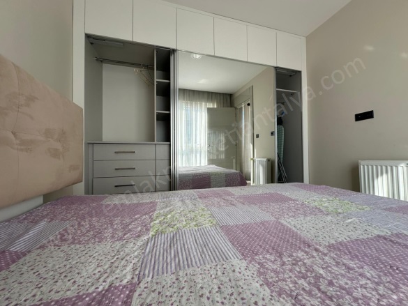 Altınova Orta Mah. Kepez Kiralık Daire |  1+1 Oda | 45M2 Aylık 22.000Tl Eşyalı  | 3. Kat | Klima | 1 Banyo Resim-4