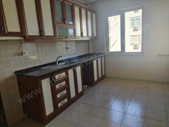 Kızıltoprak Tahtakale Yakını Geniş Kullanışlı Güney Cephe Arakat 3+1 Satılık Daire Muratpaşa Mah