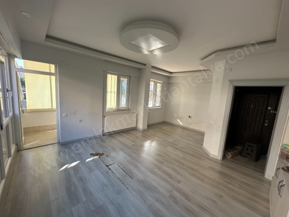 Dutlubahçe Mah. Muratpaşa Satılık Daire |  2+1 Oda | 110M2 3.590.000Tl  Krediye Uygun  | Yüksek Giriş | Doğalgaz(Kombi) | 1 Banyo Resim-1