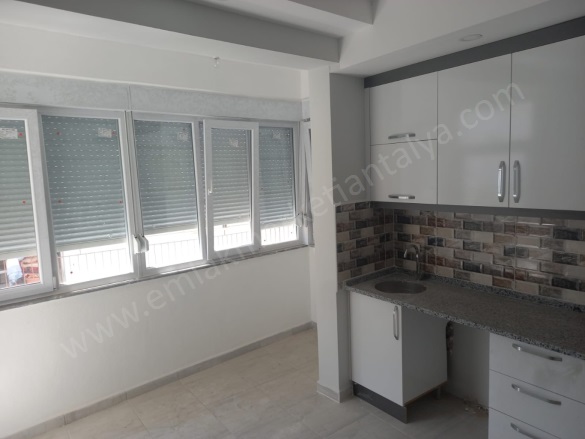 Etiler Mah. Muratpaşa Satılık Daire |  2+1 Oda | 100M2 5.250.000Tl  Krediye Uygun  | 1. Kat | Doğalgaz(Kombi) | 1 Banyo Resim-2
