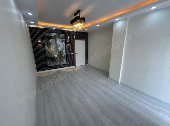 Muratpaşa Mah. Muratpaşa Satılık Daire |  3+1 Oda | 145M2 4.250.000Tl  Krediye Uygun  | 3. Kat | Doğalgaz(Kombi) | 1 Banyo Resim-1